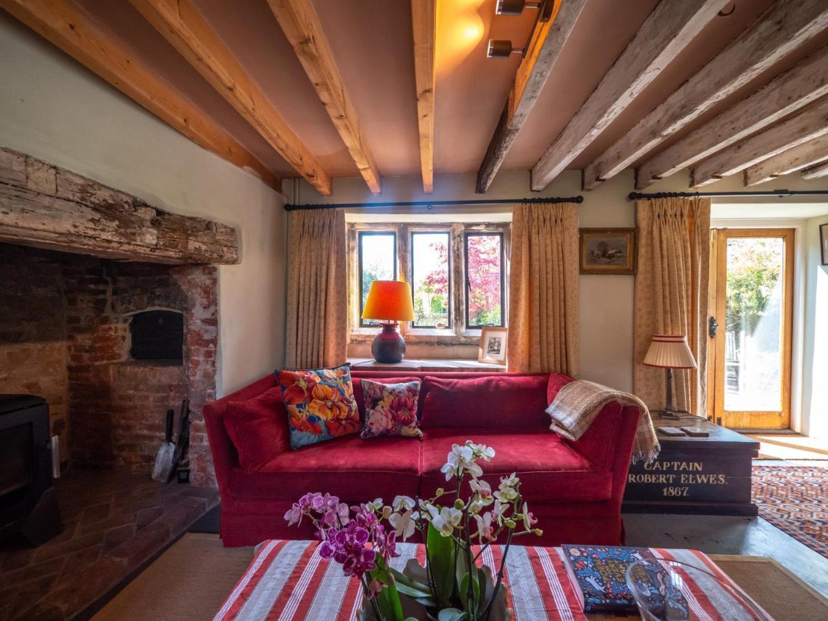 Country Cottage With Spa, Catering, Gardens, Nature Reserve Walks - Free Parking, Self Checkin Скънторп Екстериор снимка