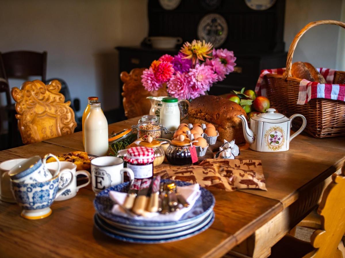 Country Cottage With Spa, Catering, Gardens, Nature Reserve Walks - Free Parking, Self Checkin Скънторп Екстериор снимка