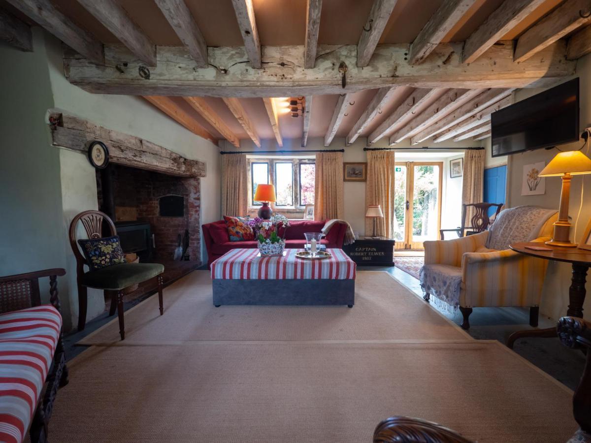 Country Cottage With Spa, Catering, Gardens, Nature Reserve Walks - Free Parking, Self Checkin Скънторп Екстериор снимка