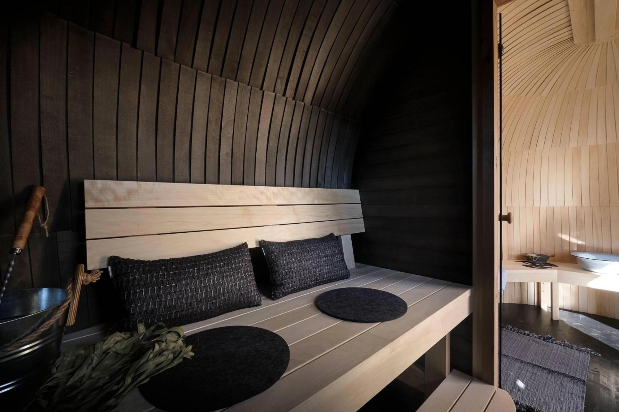 Country Cottage With Spa, Catering, Gardens, Nature Reserve Walks - Free Parking, Self Checkin Скънторп Екстериор снимка